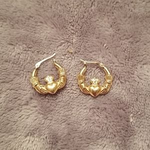 Gold claddagh hoop earrings